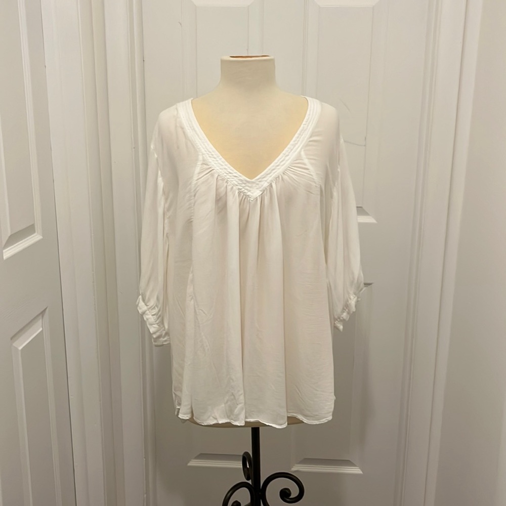 Free people white flowy top